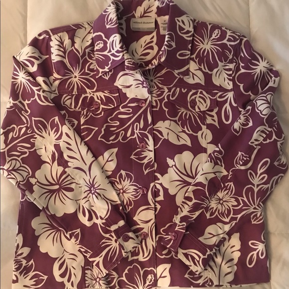 Jacket - Picture 8 of 12